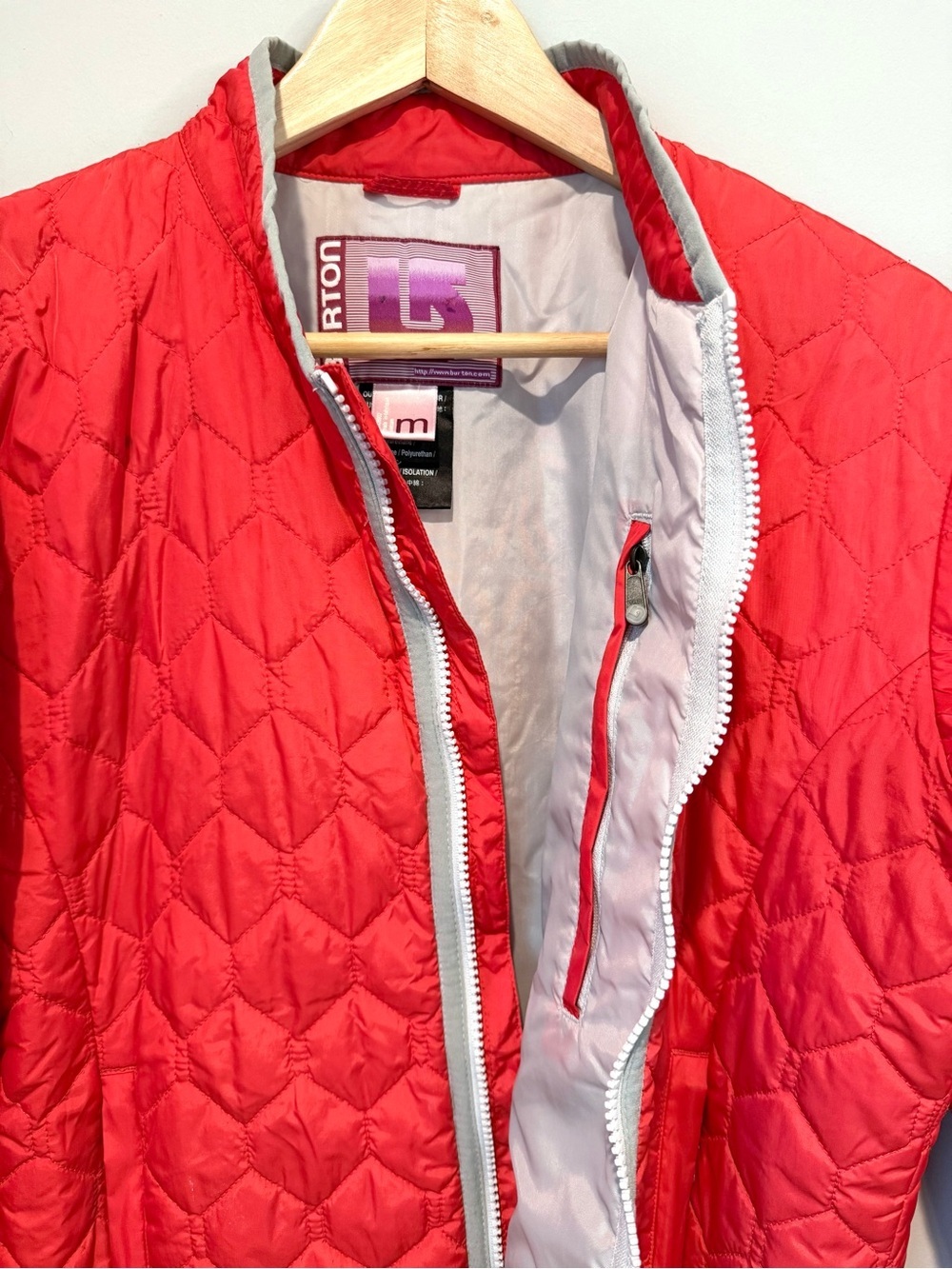 Burton Red Orange Quilted Zip Women’s Winter Jacket with Zipper Pockets - Picture 4 of 5